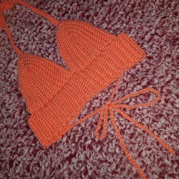 Crochet Bralette (solid colour) - Picture 3 of 6
